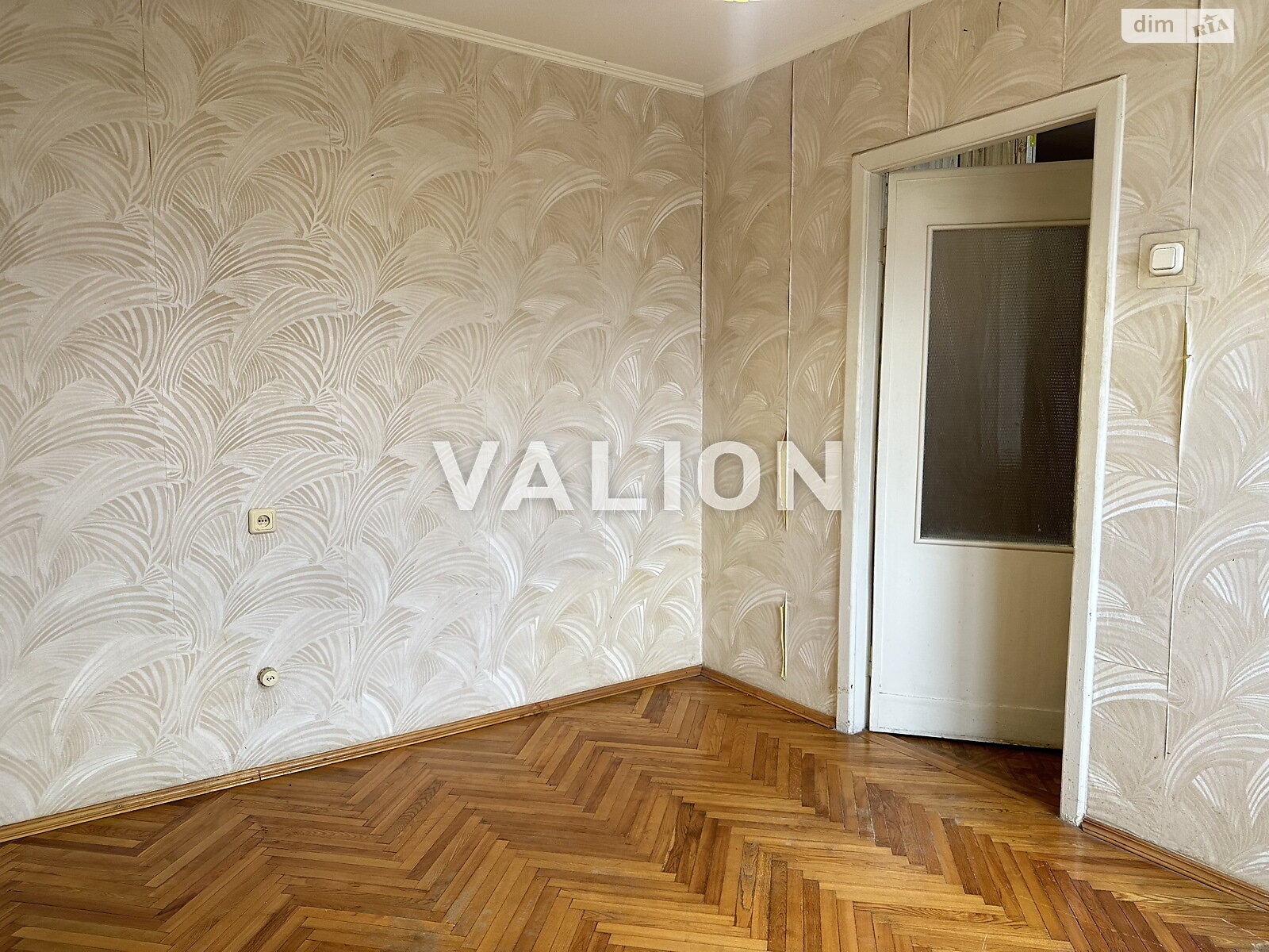 Продажа трехкомнатной квартиры в Киеве, на ул. Авиаконструктора Антонова 11, район Первомайский Массив фото 1