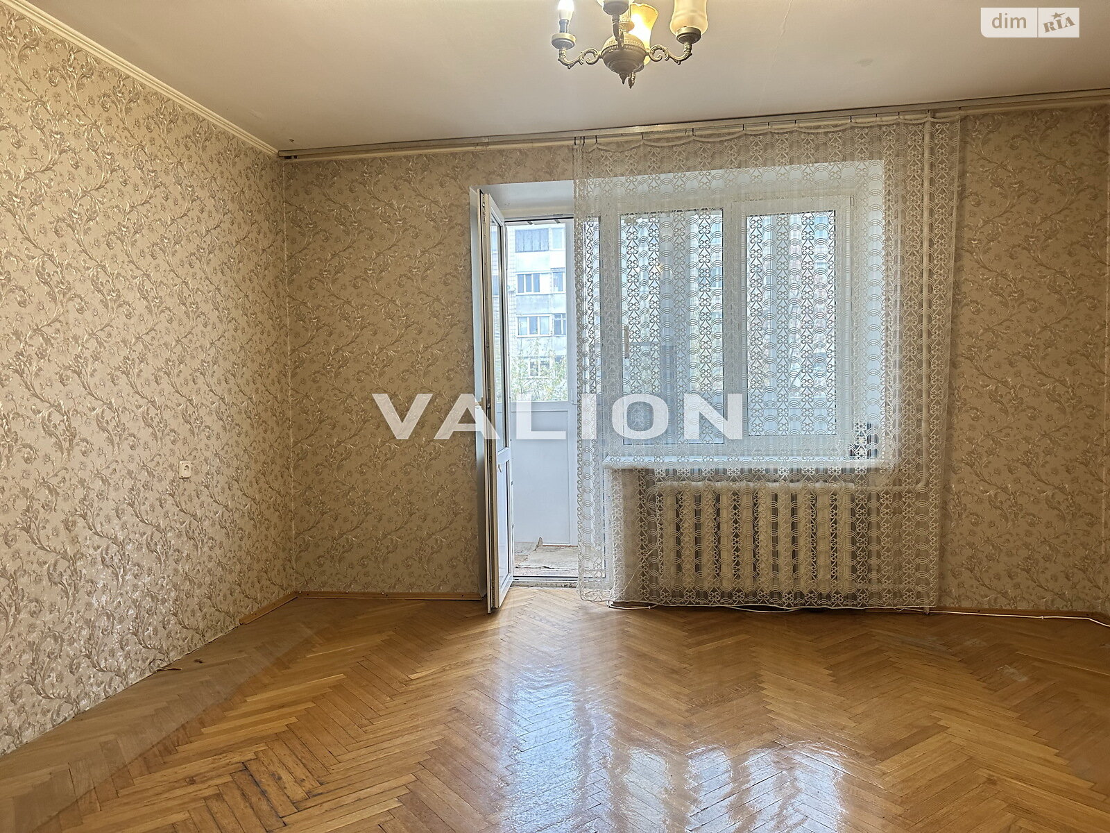 Продажа трехкомнатной квартиры в Киеве, на ул. Авиаконструктора Антонова 11, район Первомайский Массив фото 1