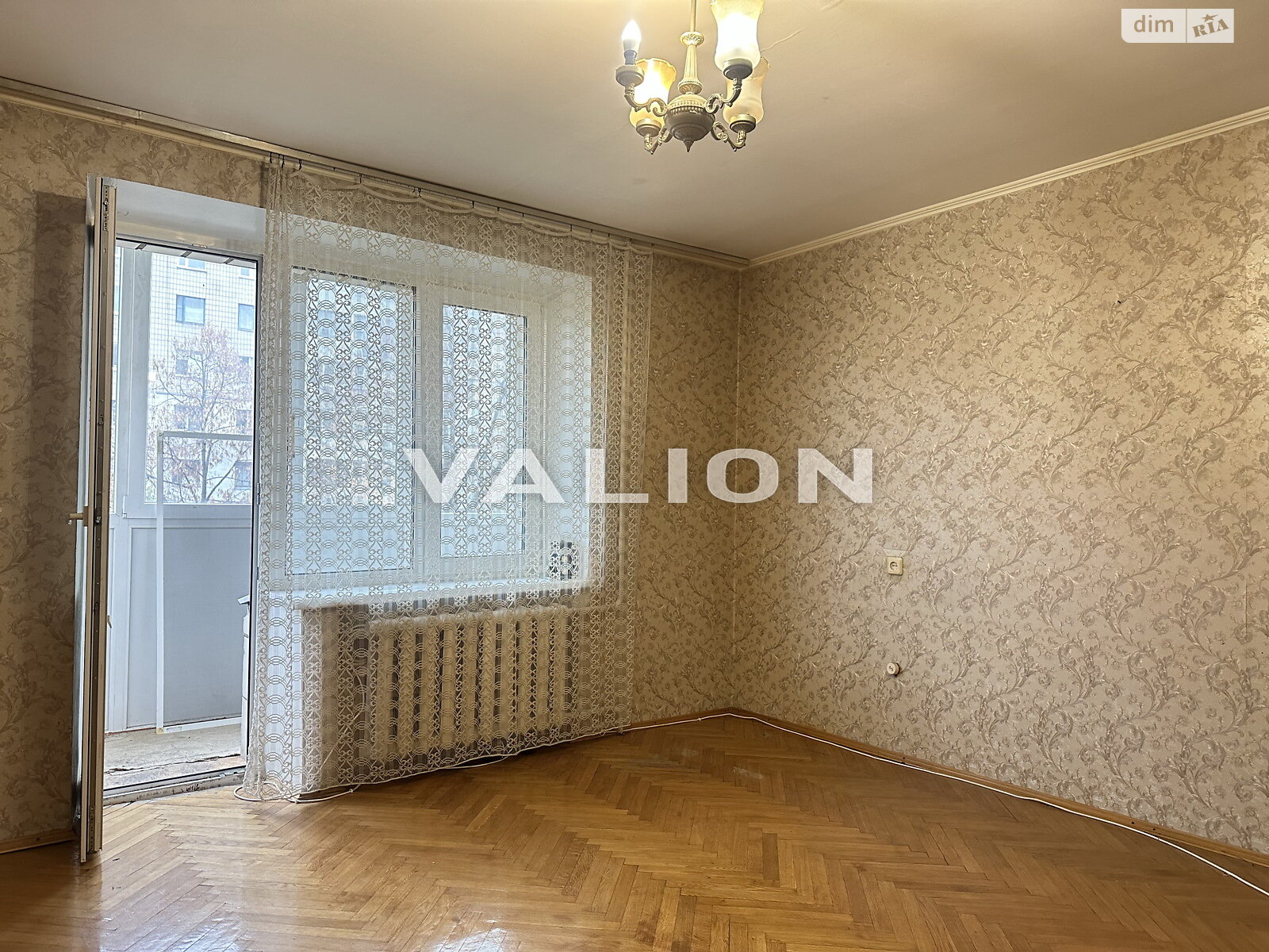 Продажа трехкомнатной квартиры в Киеве, на ул. Авиаконструктора Антонова 11, район Первомайский Массив фото 1