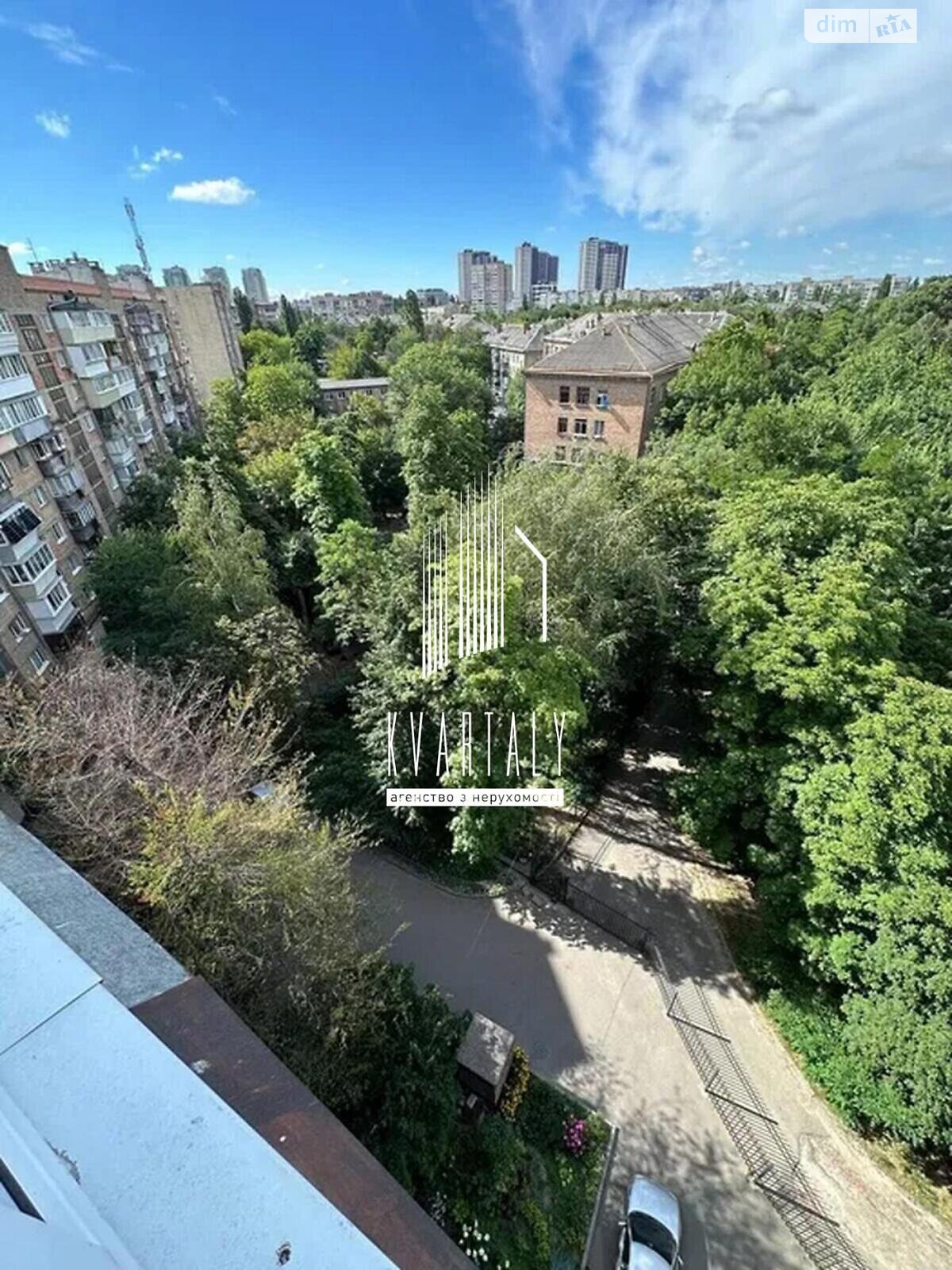 Продаж трикімнатної квартири в Києві, на бул. Чоколівський 19, район Першотравневий Масив фото 1 Продаж трикімнатної квартири в Києві, на бул. Чоколівський 19, район Першотравневий Масив фото 1