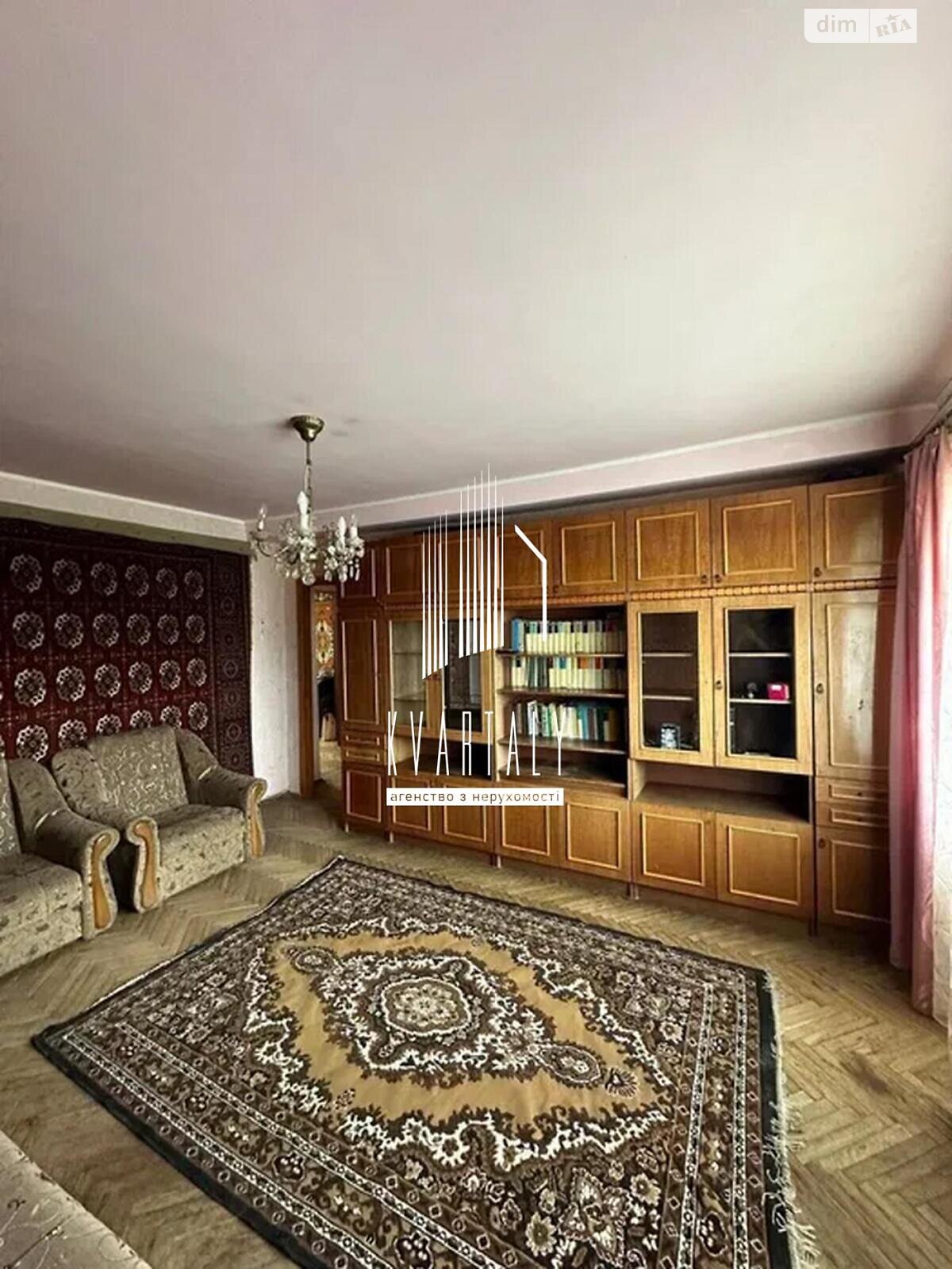 Продаж трикімнатної квартири в Києві, на бул. Чоколівський 19, район Першотравневий Масив фото 1 Продаж трикімнатної квартири в Києві, на бул. Чоколівський 19, район Першотравневий Масив фото 1