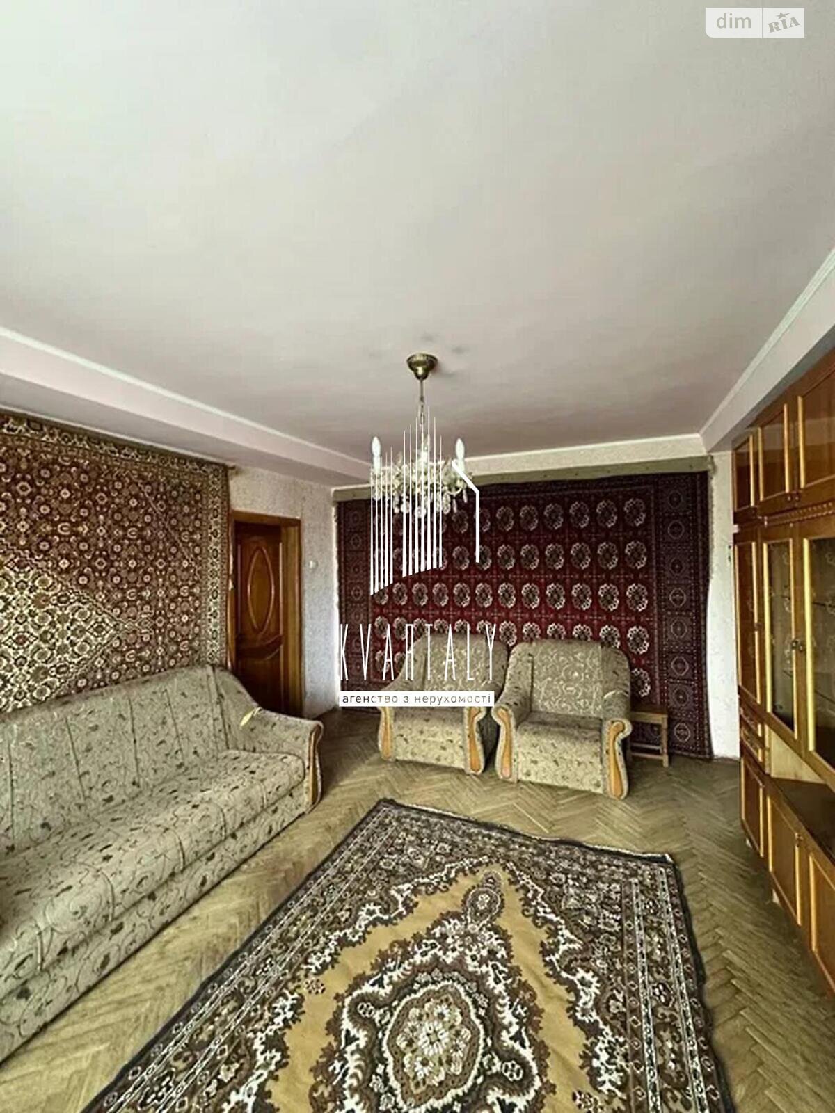 Продаж трикімнатної квартири в Києві, на бул. Чоколівський 19, район Першотравневий Масив фото 1 Продаж трикімнатної квартири в Києві, на бул. Чоколівський 19, район Першотравневий Масив фото 1