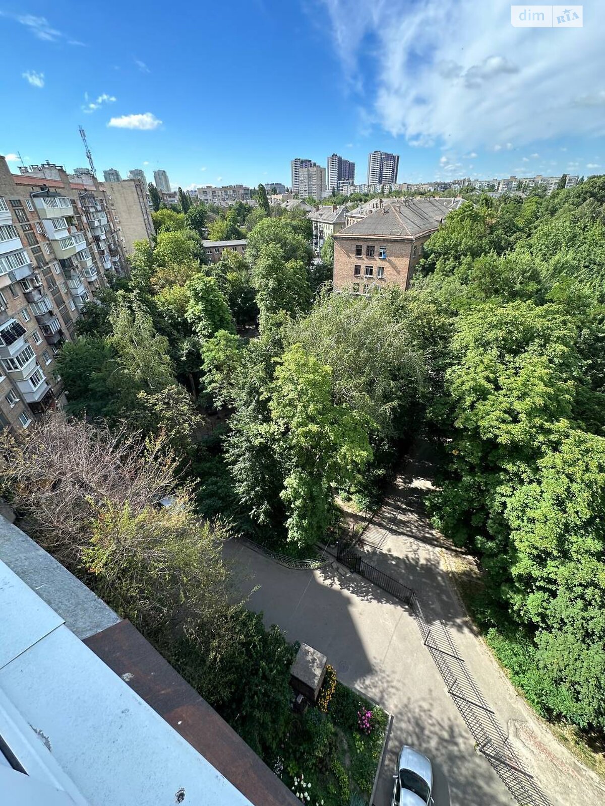 Продажа трехкомнатной квартиры в Киеве, на бул. Чоколовский 19, район Первомайский Массив фото 1 Продажа трехкомнатной квартиры в Киеве, на бул. Чоколовский 19, район Первомайский Массив фото 1