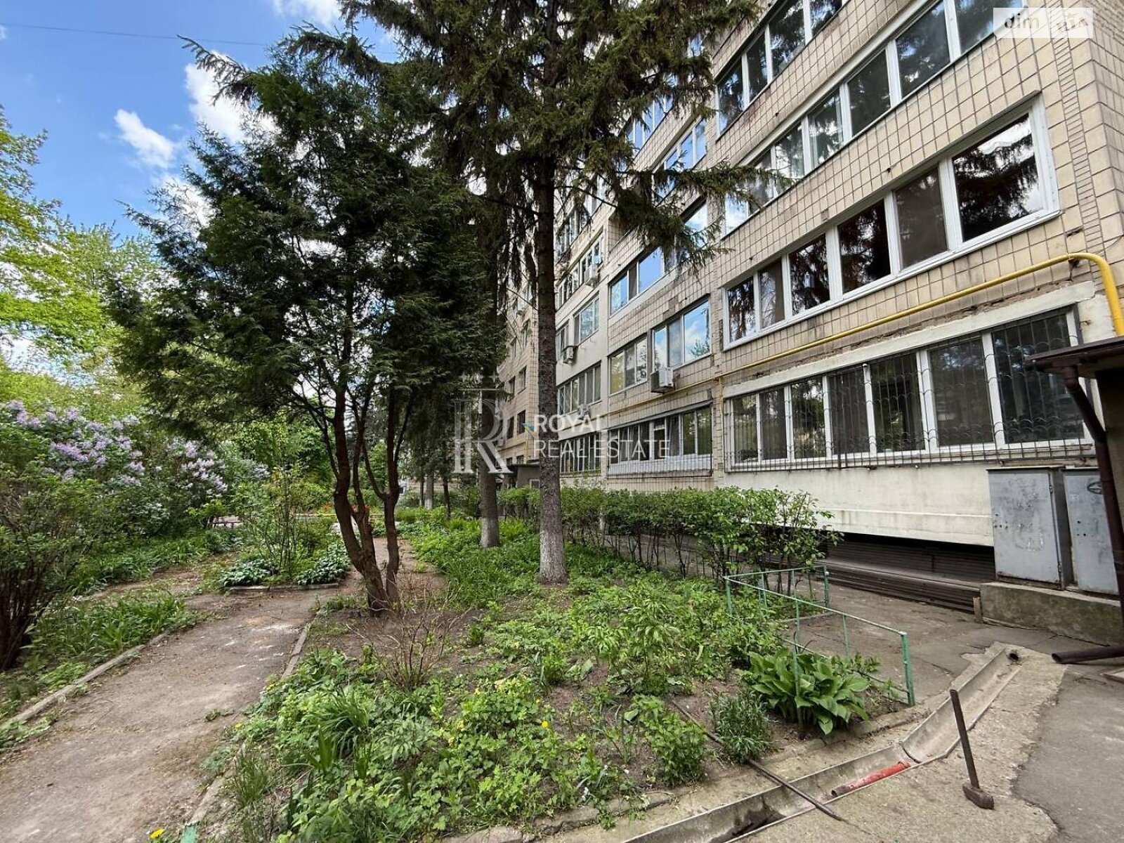 Продаж двокімнатної квартири в Києві, на вул. Єреванська 8А, район Першотравневий Масив фото 1 Продаж двокімнатної квартири в Києві, на вул. Єреванська 8А, район Першотравневий Масив фото 1