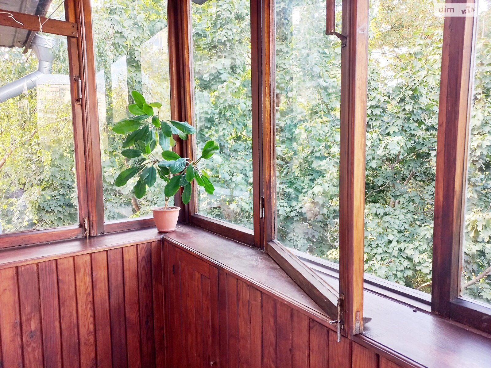 Продаж двокімнатної квартири в Києві, на вул. Єреванська 14Г, район Першотравневий Масив фото 1