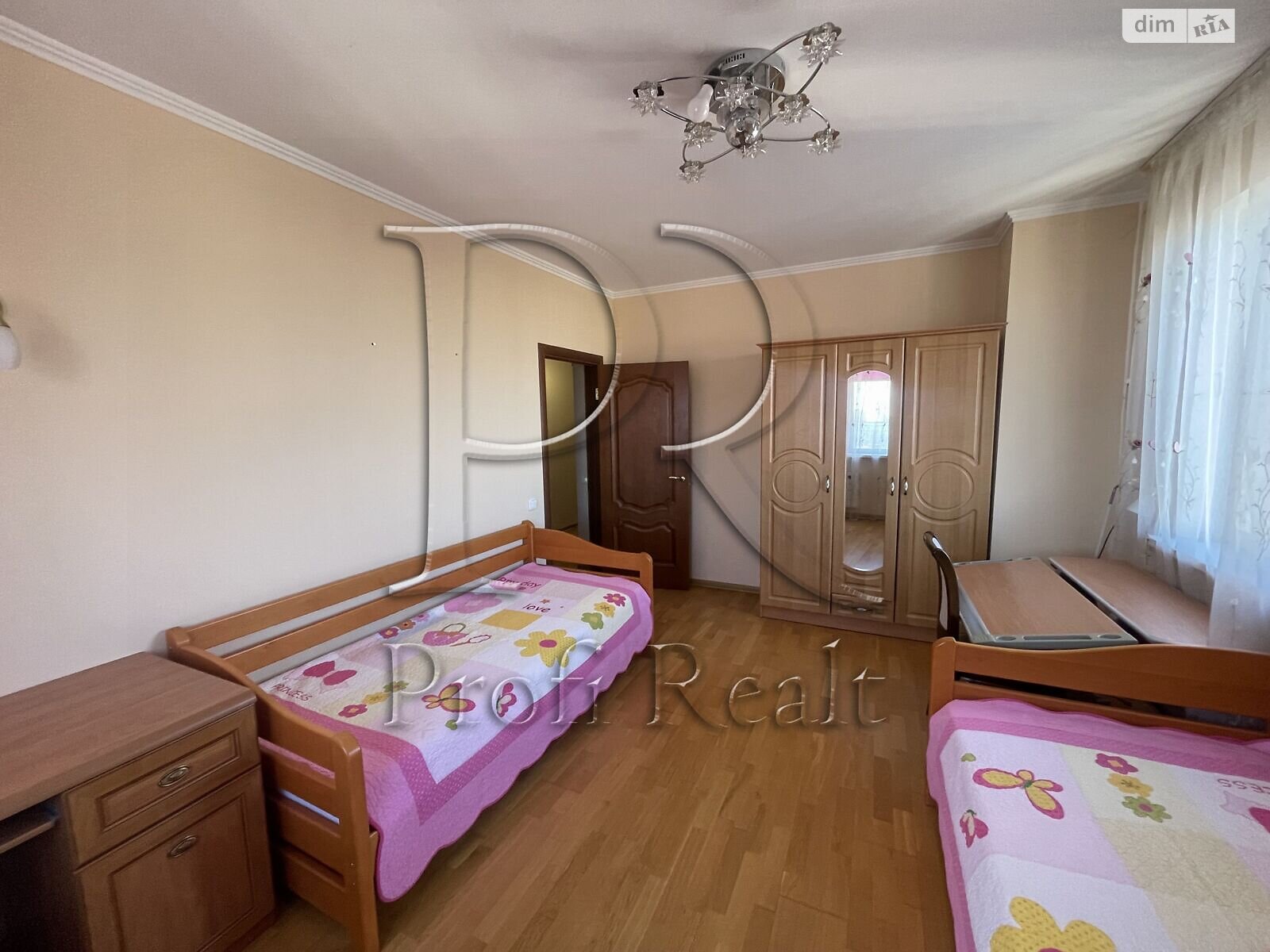 Продаж двокімнатної квартири в Києві, на вул. Генерала Генадія Воробйова 13Е, район Першотравневий Масив фото 1