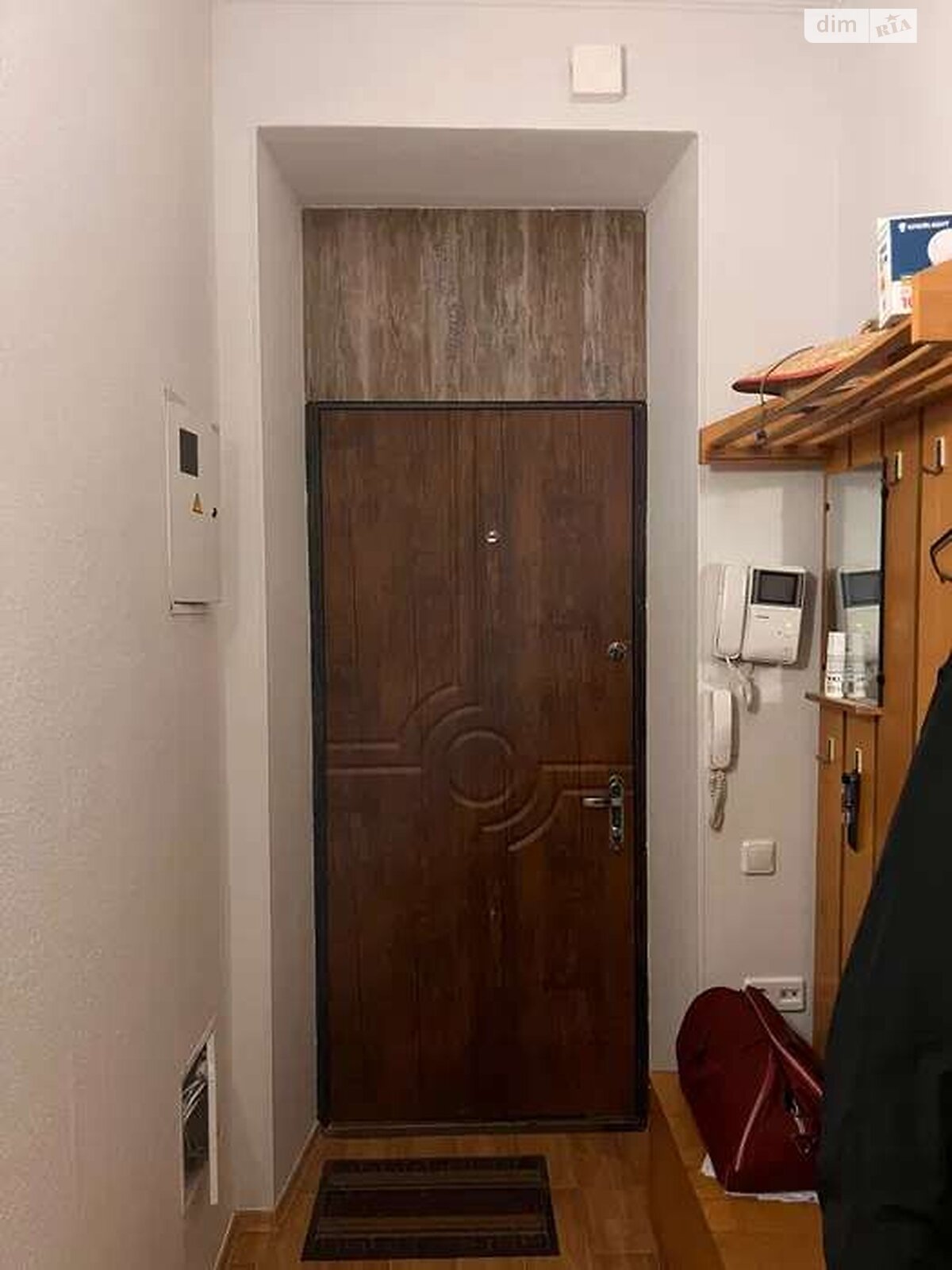 Продажа двухкомнатной квартиры в Киеве, на ул. Лондонская 14, район Первомайский Массив фото 1 Продажа двухкомнатной квартиры в Киеве, на ул. Лондонская 14, район Первомайский Массив фото 1