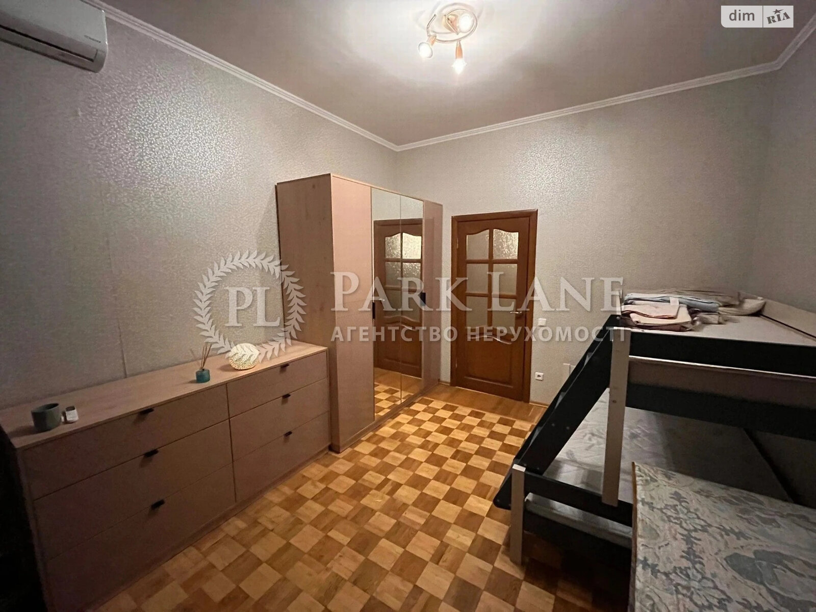 Продаж двокімнатної квартири в Києві, на вул. Лондонська 14, район Першотравневий Масив фото 1 Продаж двокімнатної квартири в Києві, на вул. Лондонська 14, район Першотравневий Масив фото 1