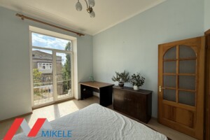 Продаж трикімнатної квартири в Києві, на вул. Лондонська 2, район Першотравневий Масив фото 2