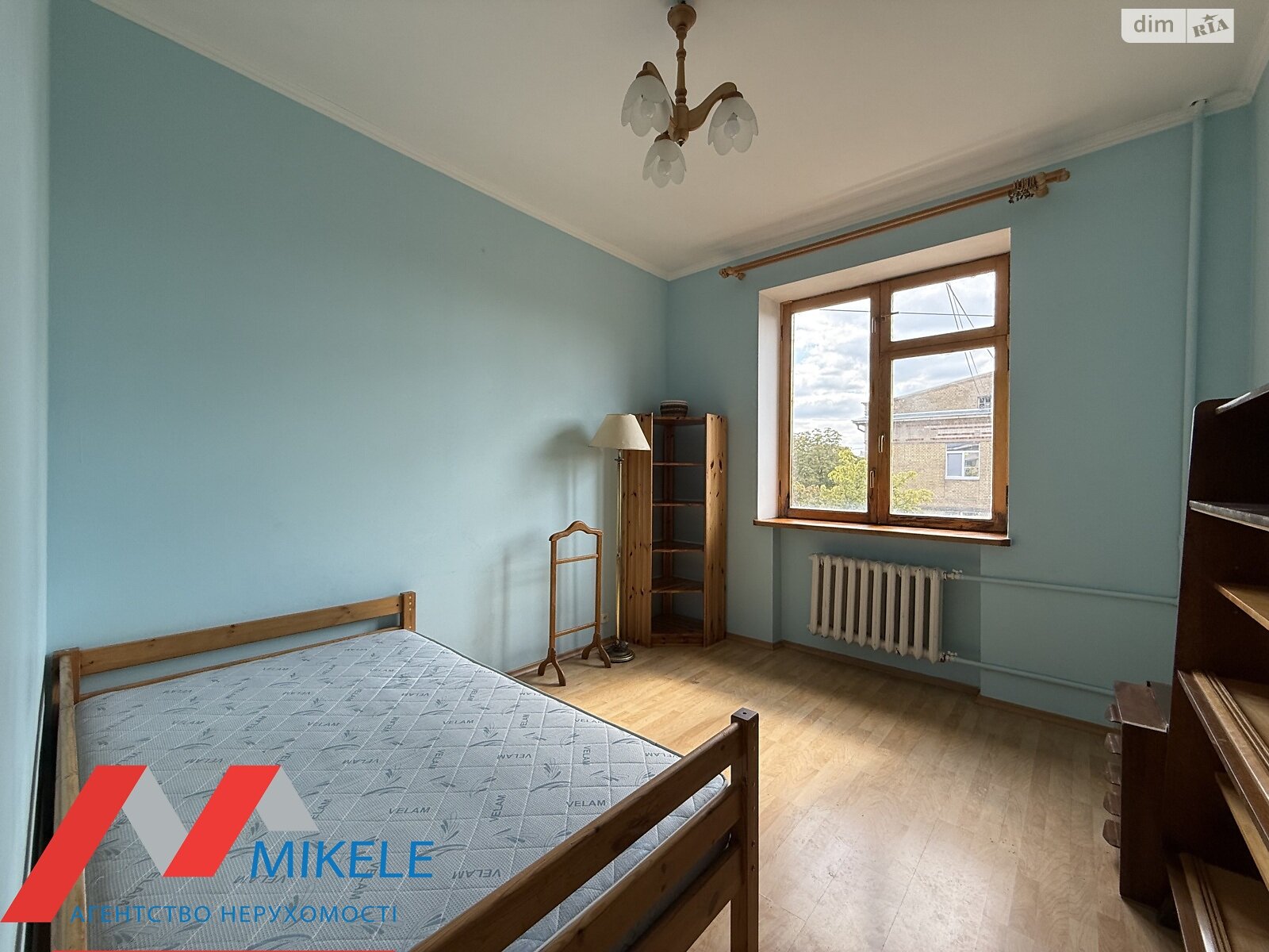 Продаж трикімнатної квартири в Києві, на вул. Лондонська 2, район Першотравневий Масив фото 1