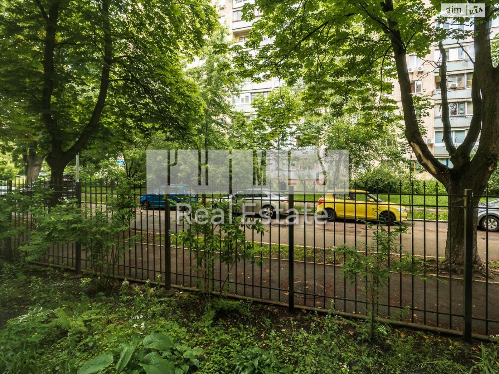 Продаж трикімнатної квартири в Києві, на вул. Сергія Берегового 5, район Першотравневий Масив фото 1 Продаж трикімнатної квартири в Києві, на вул. Сергія Берегового 5, район Першотравневий Масив фото 1