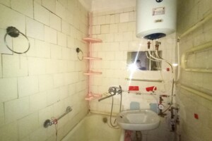 Продаж трикімнатної квартири в Києві, на вул. Ушинського 5 корпус 1, район Першотравневий Масив фото 2