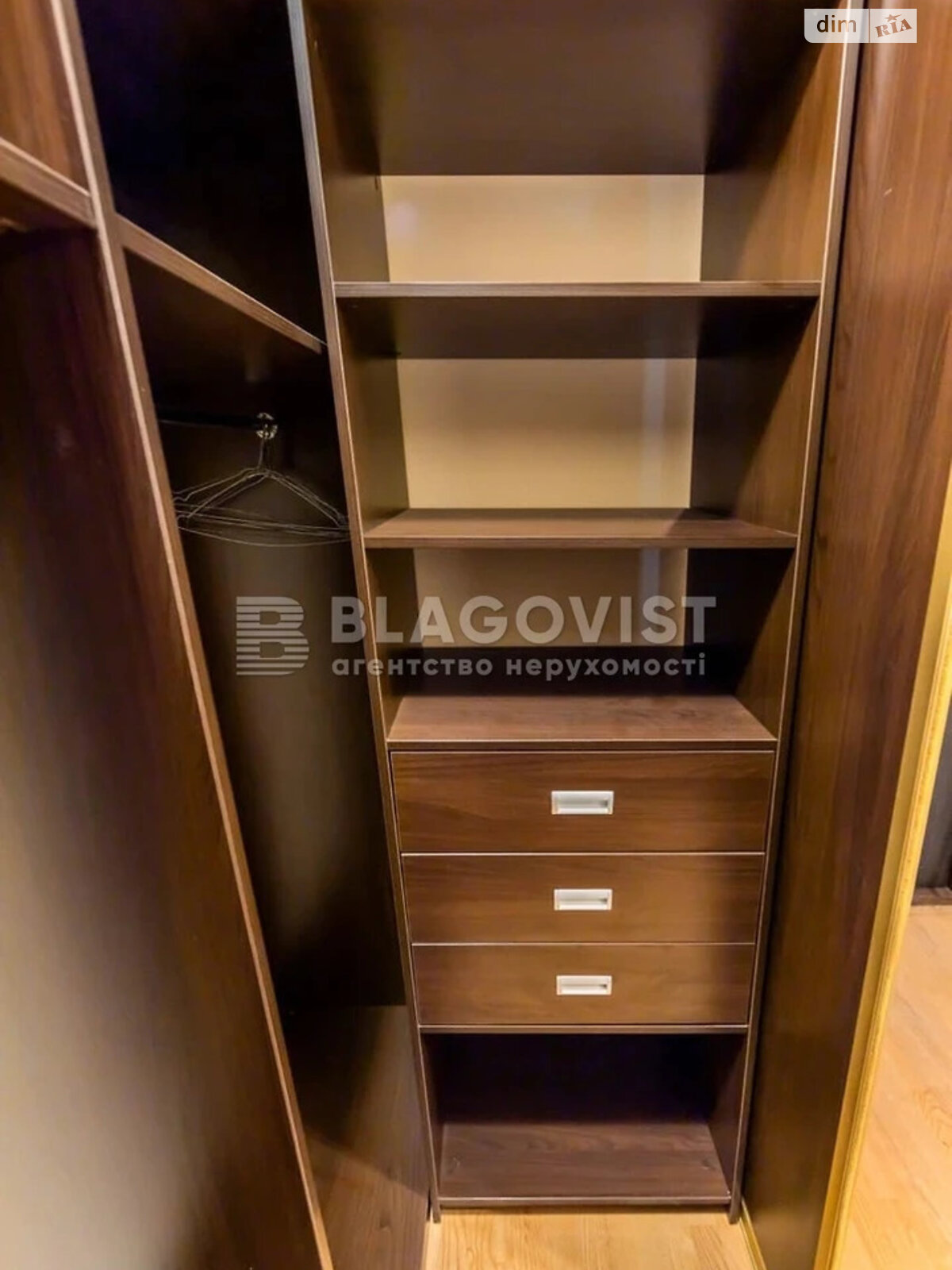 Продажа трехкомнатной квартиры в Киеве, на ул. Волынская 9А, район Первомайский Массив фото 1 Продажа трехкомнатной квартиры в Киеве, на ул. Волынская 9А, район Первомайский Массив фото 1