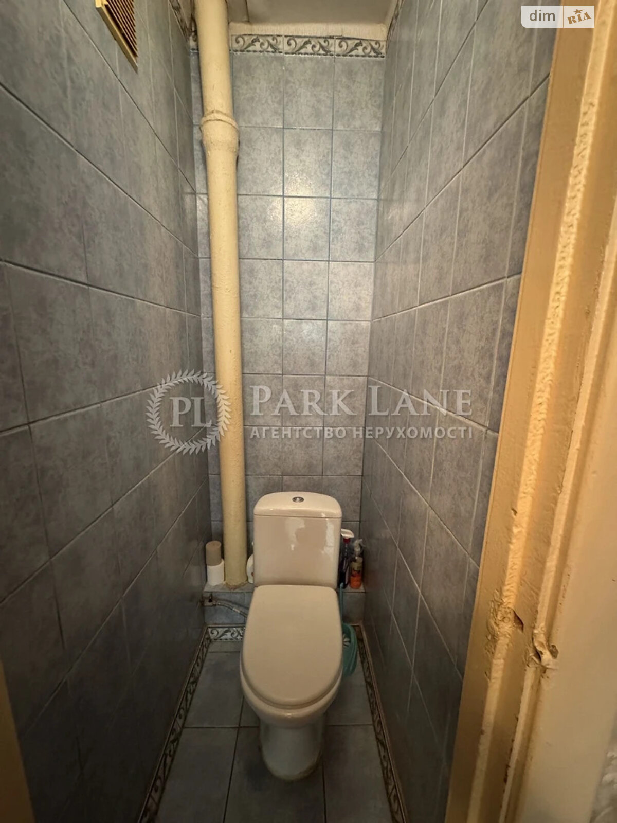 Продаж трикімнатної квартири в Києві, на вул. Волинська, район Першотравневий Масив фото 1