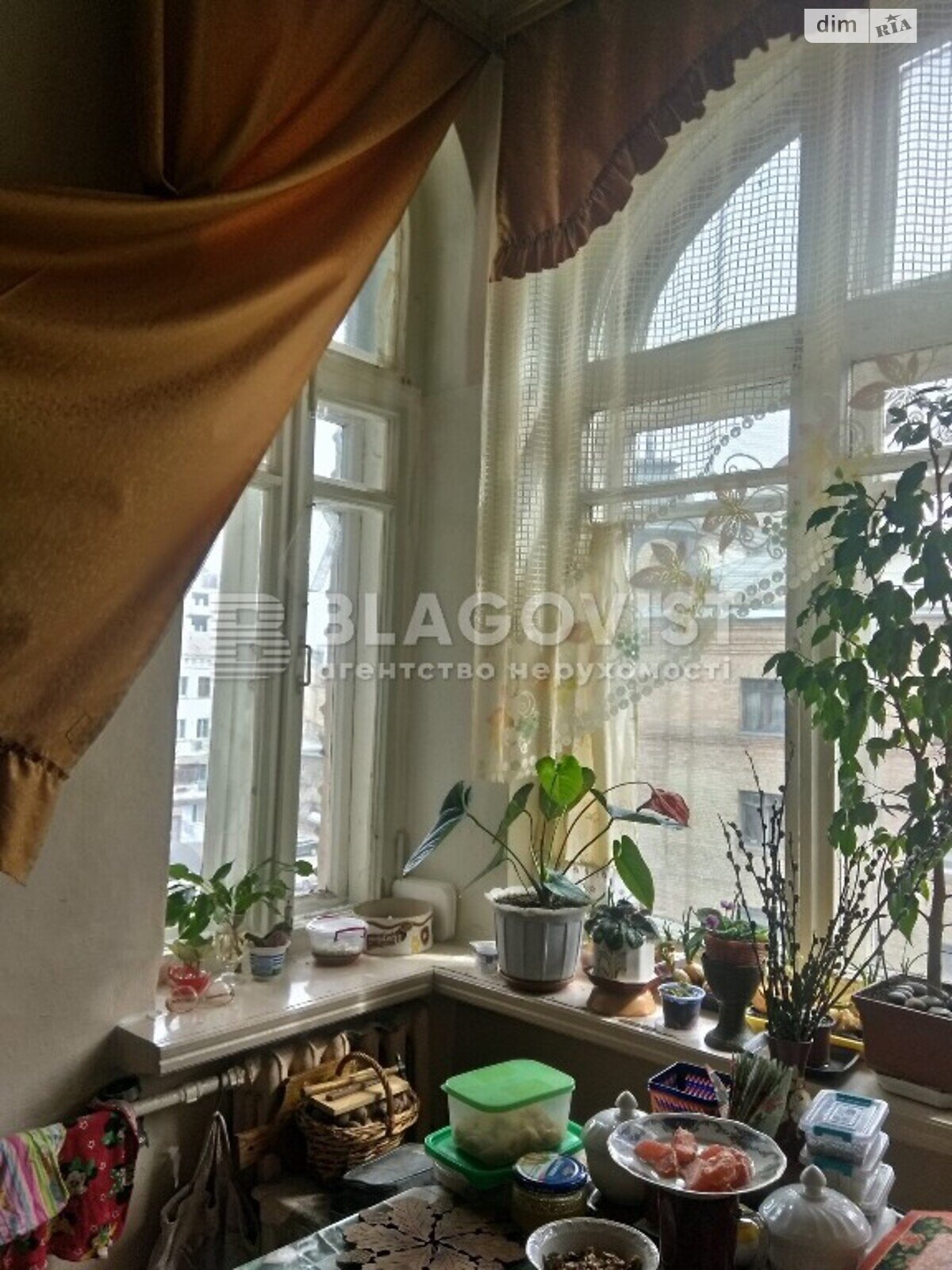 Продаж однокімнатної квартири в Києві, на вул. Андріївська 9, район Поділ фото 1