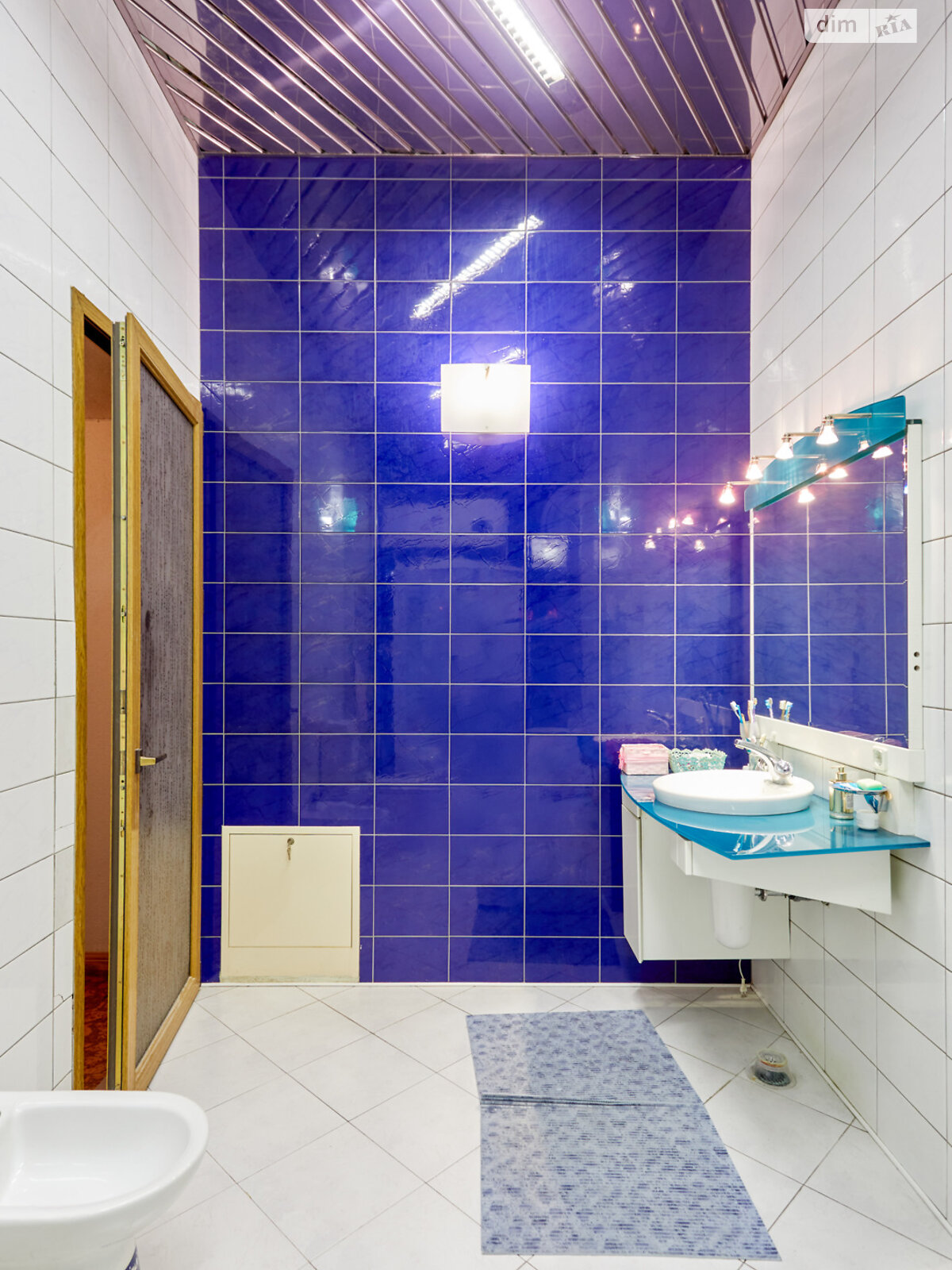 Продажа четырехкомнатной квартиры в Киеве, на спуск Андреевский 34, район Подол фото 1