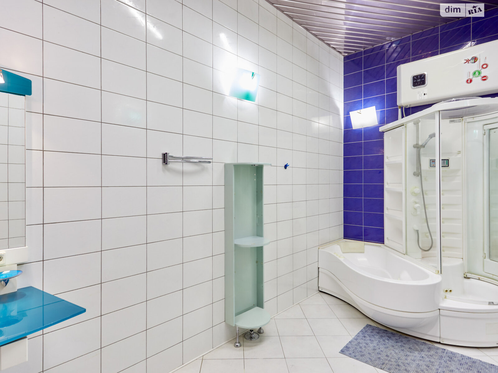 Продажа четырехкомнатной квартиры в Киеве, на спуск Андреевский 34, район Подол фото 1