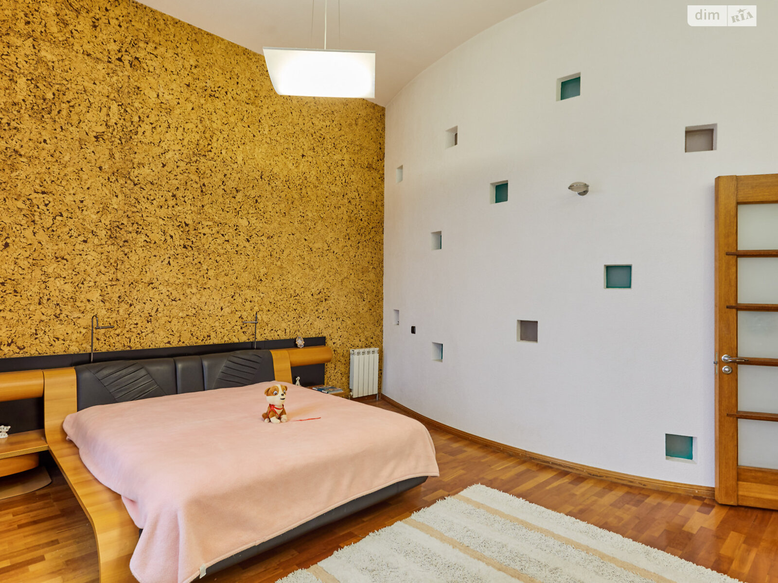 Продажа четырехкомнатной квартиры в Киеве, на спуск Андреевский 34, район Подол фото 1