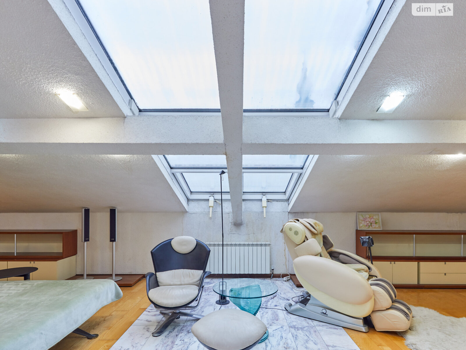 Продажа четырехкомнатной квартиры в Киеве, на спуск Андреевский 34, район Подол фото 1