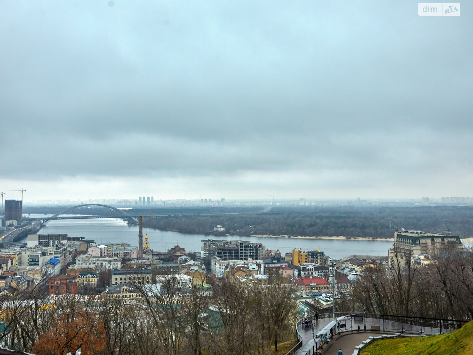 Продажа четырехкомнатной квартиры в Киеве, на спуск Андреевский 34, район Подол фото 1