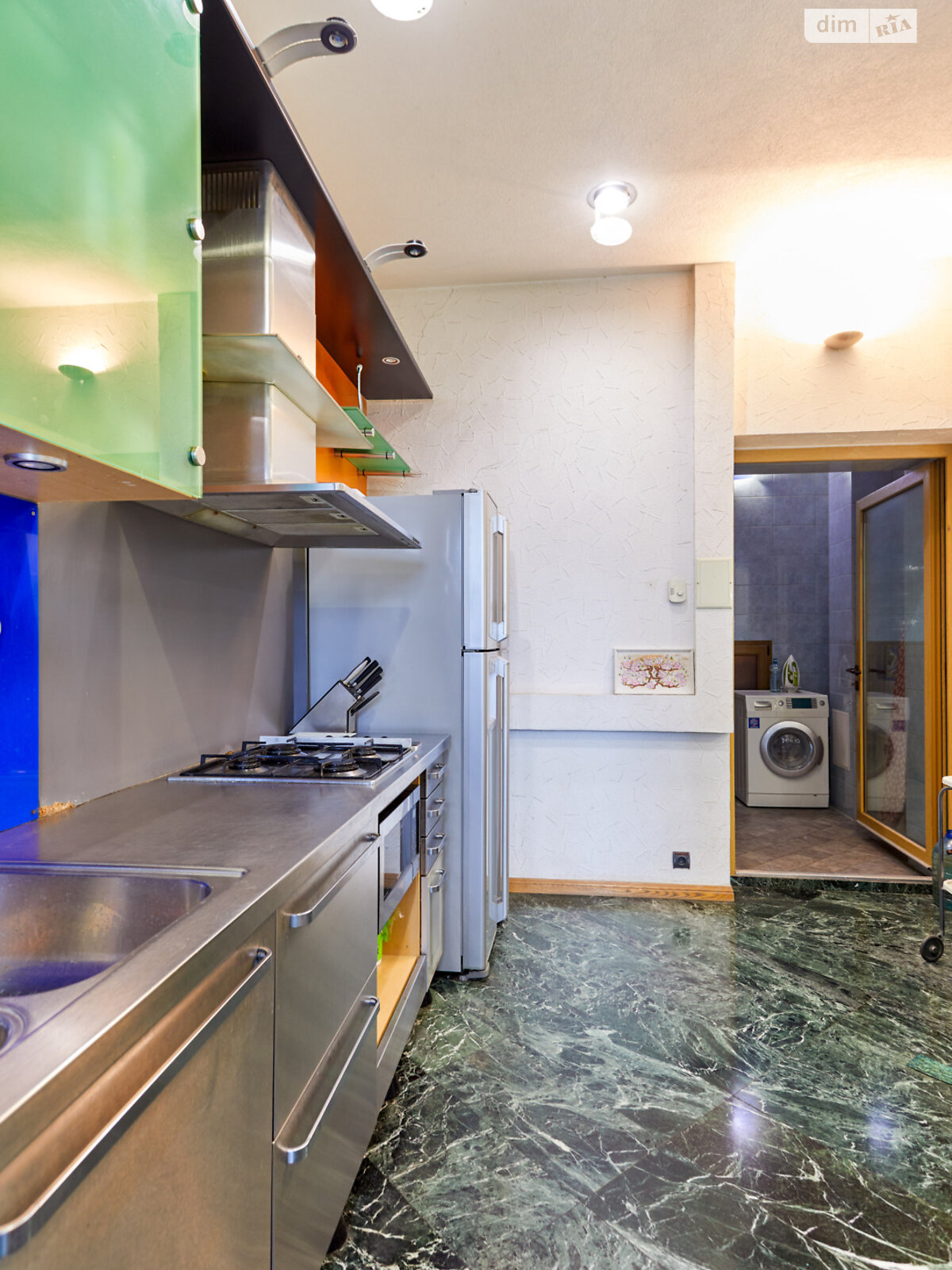 Продажа четырехкомнатной квартиры в Киеве, на спуск Андреевский 34, район Подол фото 1