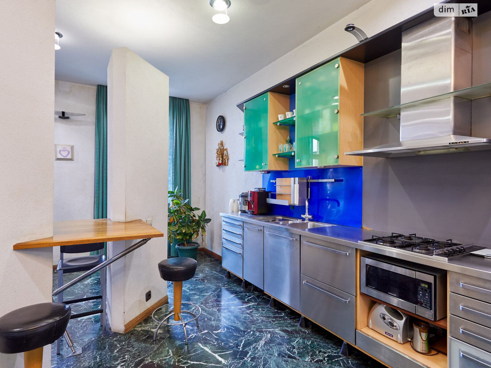 Продажа четырехкомнатной квартиры в Киеве, на спуск Андреевский 34, район Подол фото 1