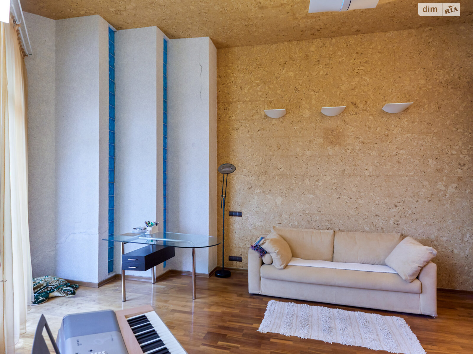 Продажа четырехкомнатной квартиры в Киеве, на спуск Андреевский 34, район Подол фото 1