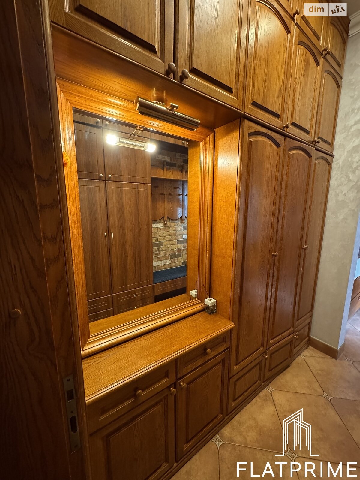 Продаж трикімнатної квартири в Києві, на вул. Братська 10, район Поділ фото 1 Продаж трикімнатної квартири в Києві, на вул. Братська 10, район Поділ фото 1