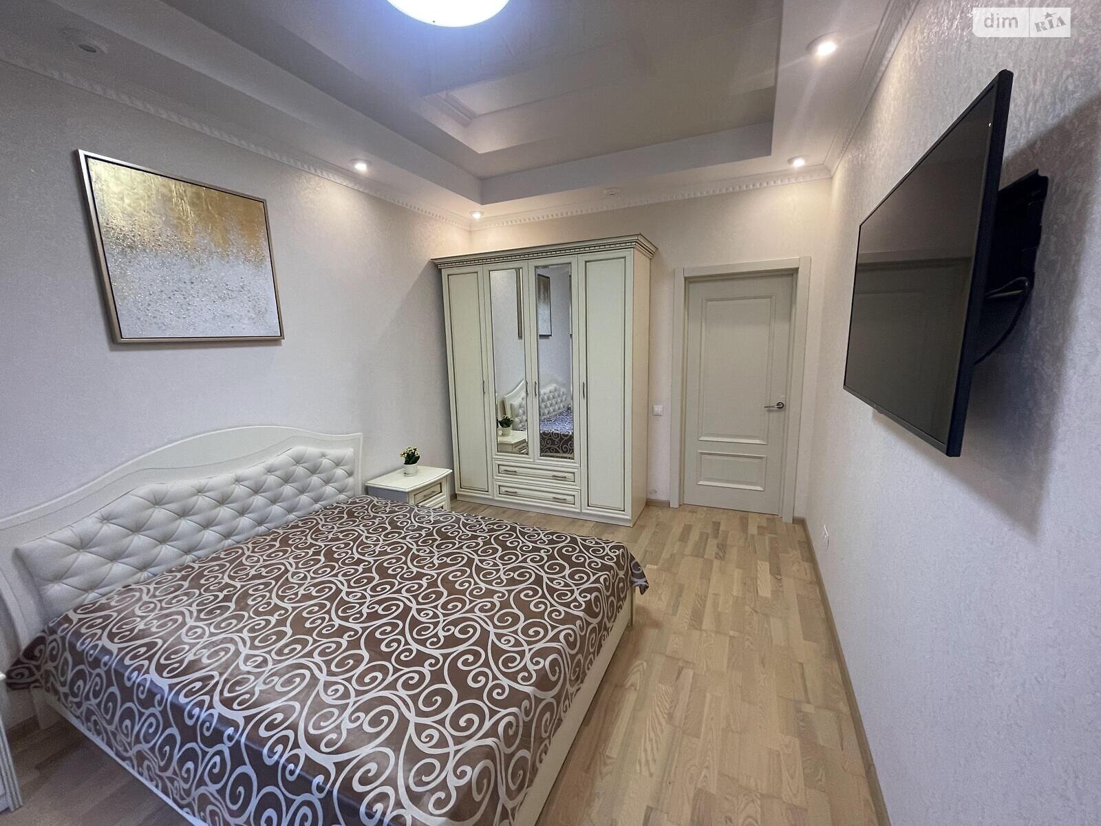 Продажа двухкомнатной квартиры в Киеве, на ул. Дегтярная 19, район Подол фото 1 Продажа двухкомнатной квартиры в Киеве, на ул. Дегтярная 19, район Подол фото 1