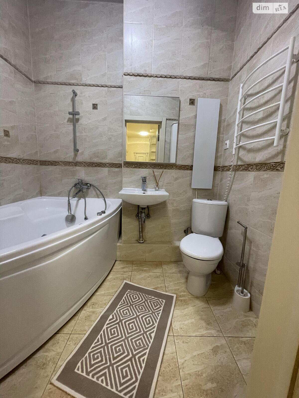 Продажа двухкомнатной квартиры в Киеве, на ул. Дегтярная 19, район Подол фото 1 Продажа двухкомнатной квартиры в Киеве, на ул. Дегтярная 19, район Подол фото 1
