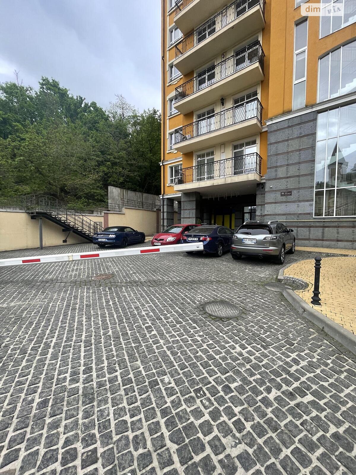 Продажа двухкомнатной квартиры в Киеве, на ул. Дегтярная 19, район Подол фото 1 Продажа двухкомнатной квартиры в Киеве, на ул. Дегтярная 19, район Подол фото 1