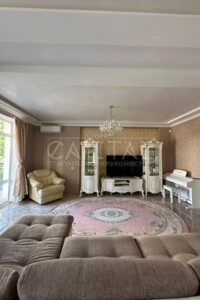 Продаж чотирикімнатної квартири в Києві, на вул. Дегтярна 19, район Поділ фото 2