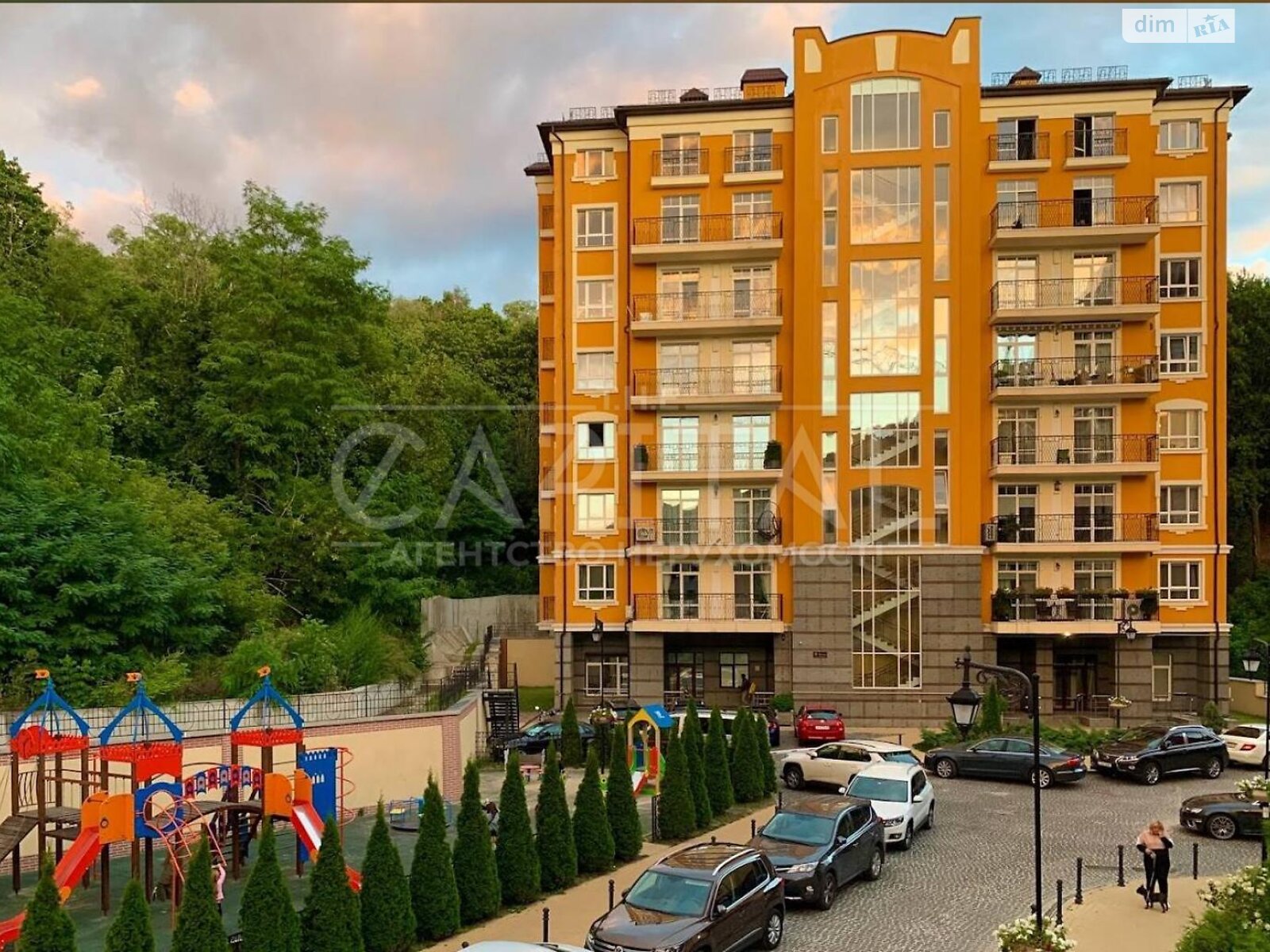 Продаж чотирикімнатної квартири в Києві, на вул. Дегтярна 19, район Поділ фото 1 Продаж чотирикімнатної квартири в Києві, на вул. Дегтярна 19, район Поділ фото 1