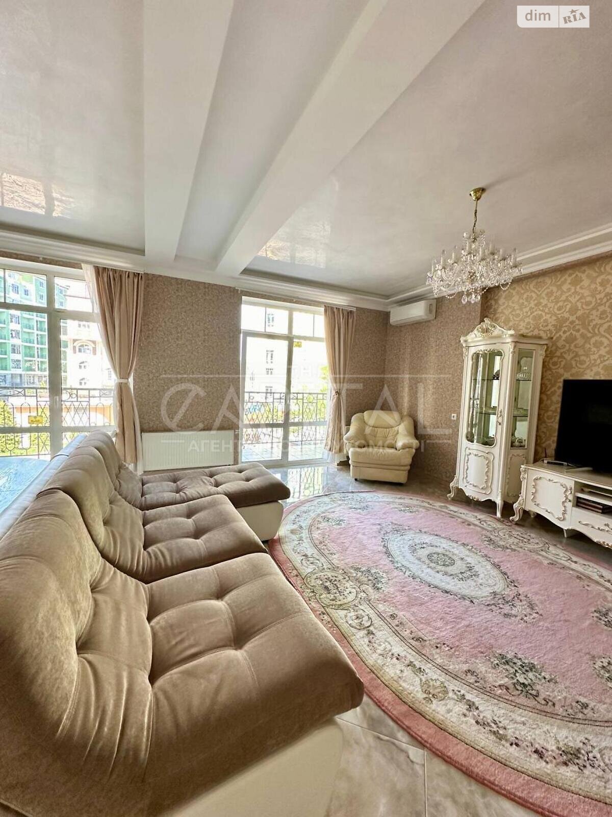 Продажа четырехкомнатной квартиры в Киеве, на ул. Дегтярная 19, район Подол фото 1 Продажа четырехкомнатной квартиры в Киеве, на ул. Дегтярная 19, район Подол фото 1