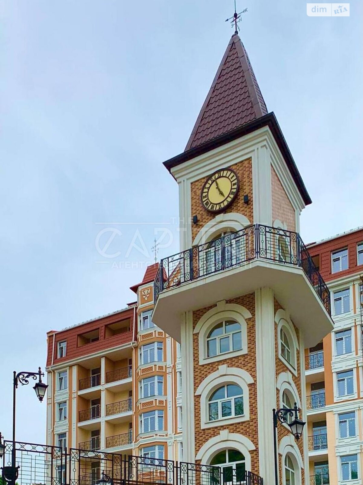 Продажа четырехкомнатной квартиры в Киеве, на ул. Дегтярная 19, район Подол фото 1 Продажа четырехкомнатной квартиры в Киеве, на ул. Дегтярная 19, район Подол фото 1