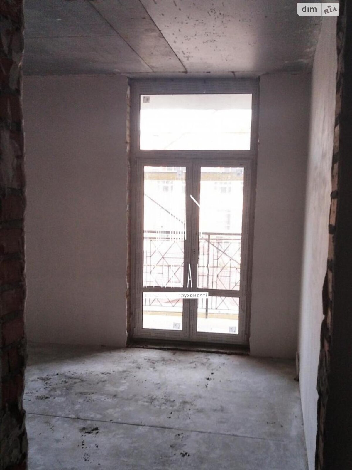 Продажа трехкомнатной квартиры в Киеве, на ул. Дегтярная 19, район Подол фото 1 Продажа трехкомнатной квартиры в Киеве, на ул. Дегтярная 19, район Подол фото 1
