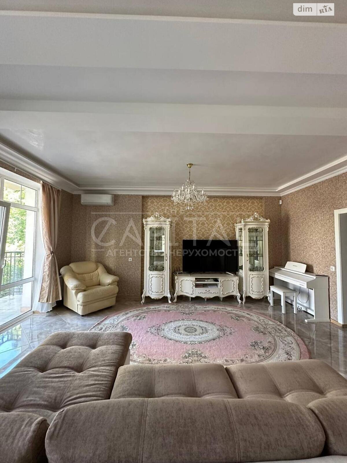 Продажа трехкомнатной квартиры в Киеве, на ул. Дегтярная 19, район Подол фото 1 Продажа трехкомнатной квартиры в Киеве, на ул. Дегтярная 19, район Подол фото 1