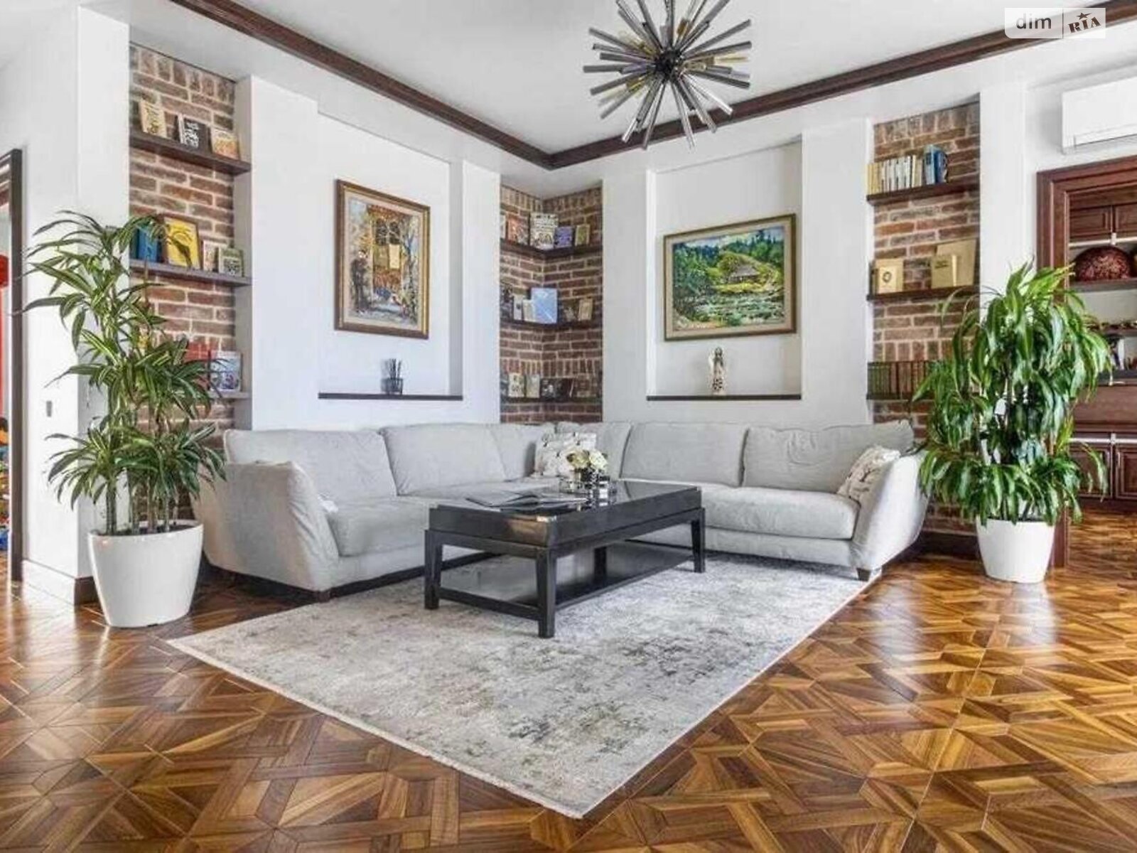 Продажа трехкомнатной квартиры в Киеве, на ул. Хорива 39-41, район Подол фото 1 Продажа трехкомнатной квартиры в Киеве, на ул. Хорива 39-41, район Подол фото 1