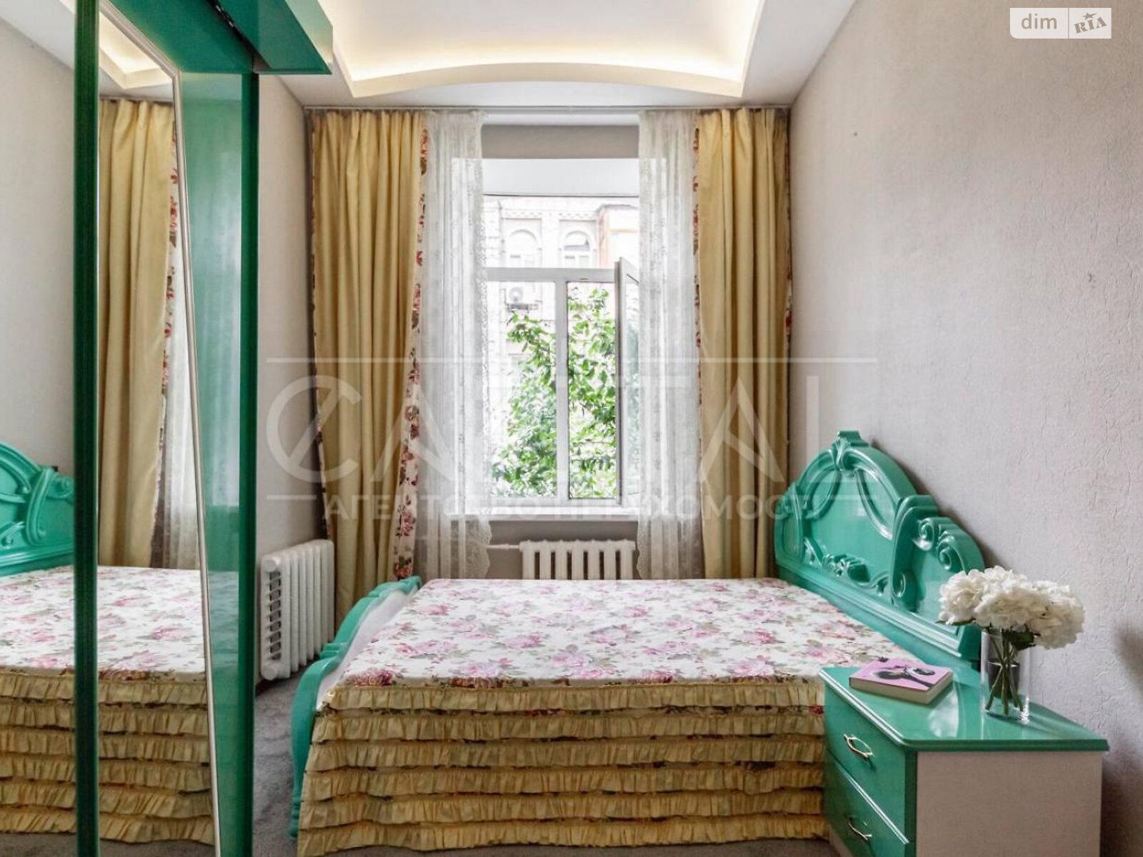 Продаж трикімнатної квартири в Києві, на вул. Межигірська 32А, район Поділ фото 1 Продаж трикімнатної квартири в Києві, на вул. Межигірська 32А, район Поділ фото 1