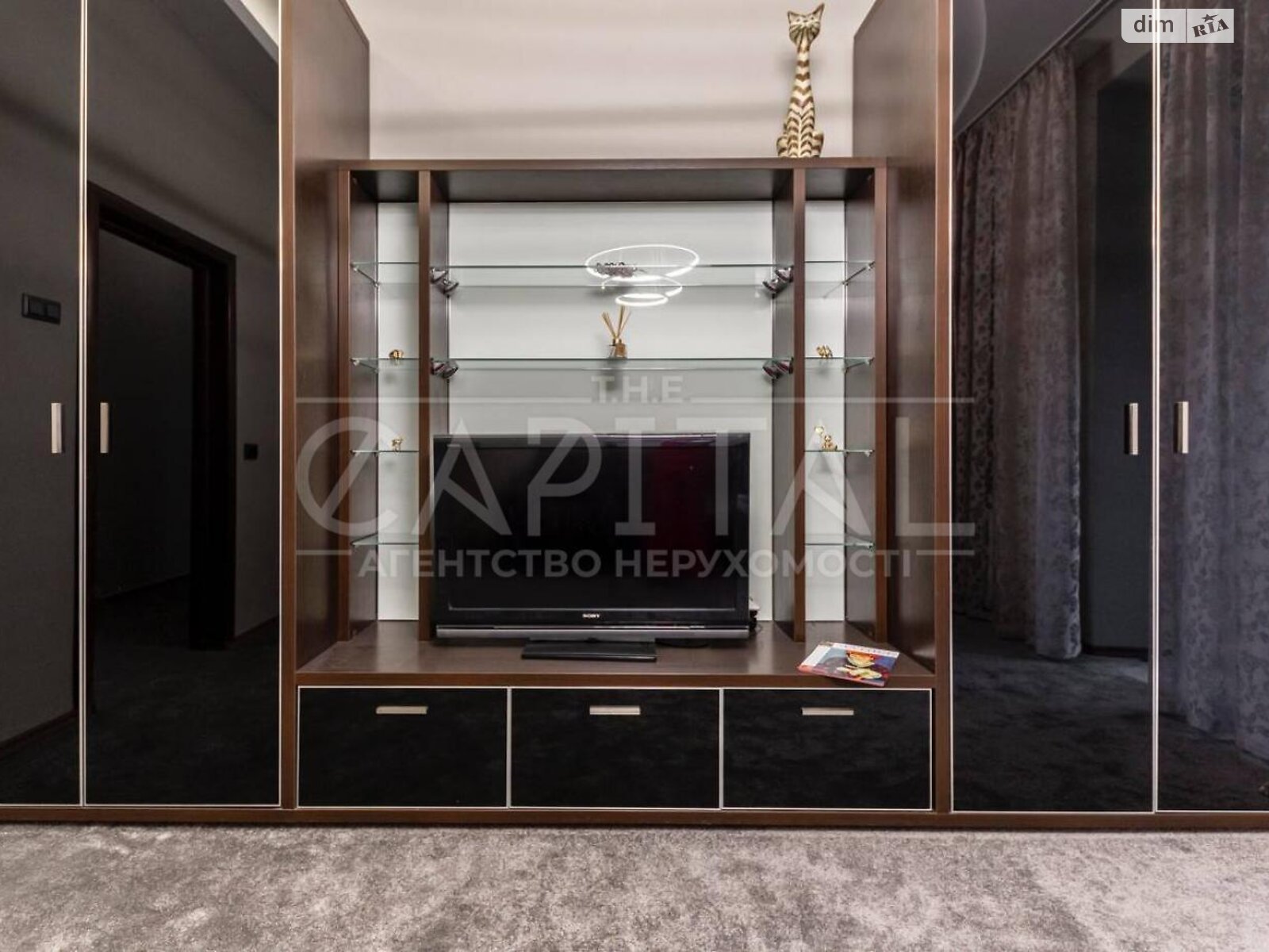 Продаж трикімнатної квартири в Києві, на вул. Межигірська 32А, район Поділ фото 1 Продаж трикімнатної квартири в Києві, на вул. Межигірська 32А, район Поділ фото 1