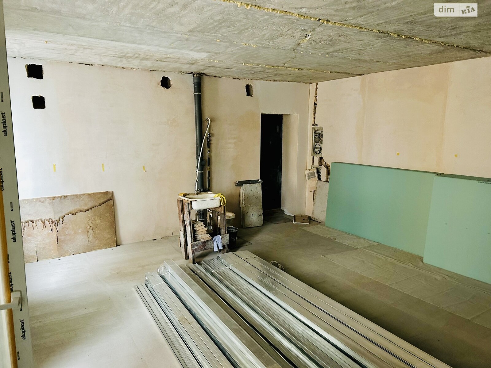 Продажа двухкомнатной квартиры в Киеве, на ул. Набережно-Луговая 3, район Подол фото 1 Продажа двухкомнатной квартиры в Киеве, на ул. Набережно-Луговая 3, район Подол фото 1