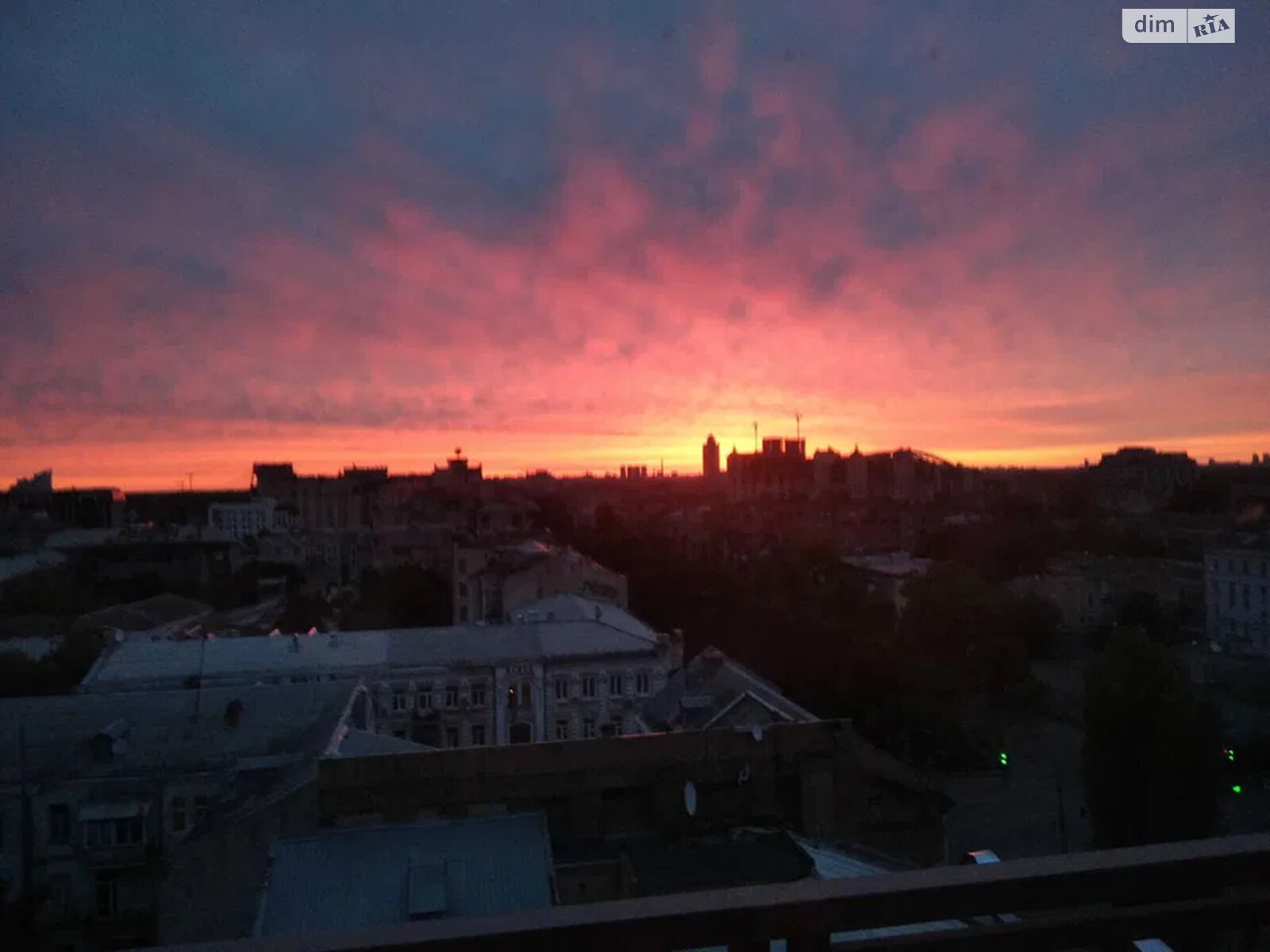 Продаж трикімнатної квартири в Києві, на вул. Нижній Вал 27-29, район Поділ фото 1 Продаж трикімнатної квартири в Києві, на вул. Нижній Вал 27-29, район Поділ фото 1