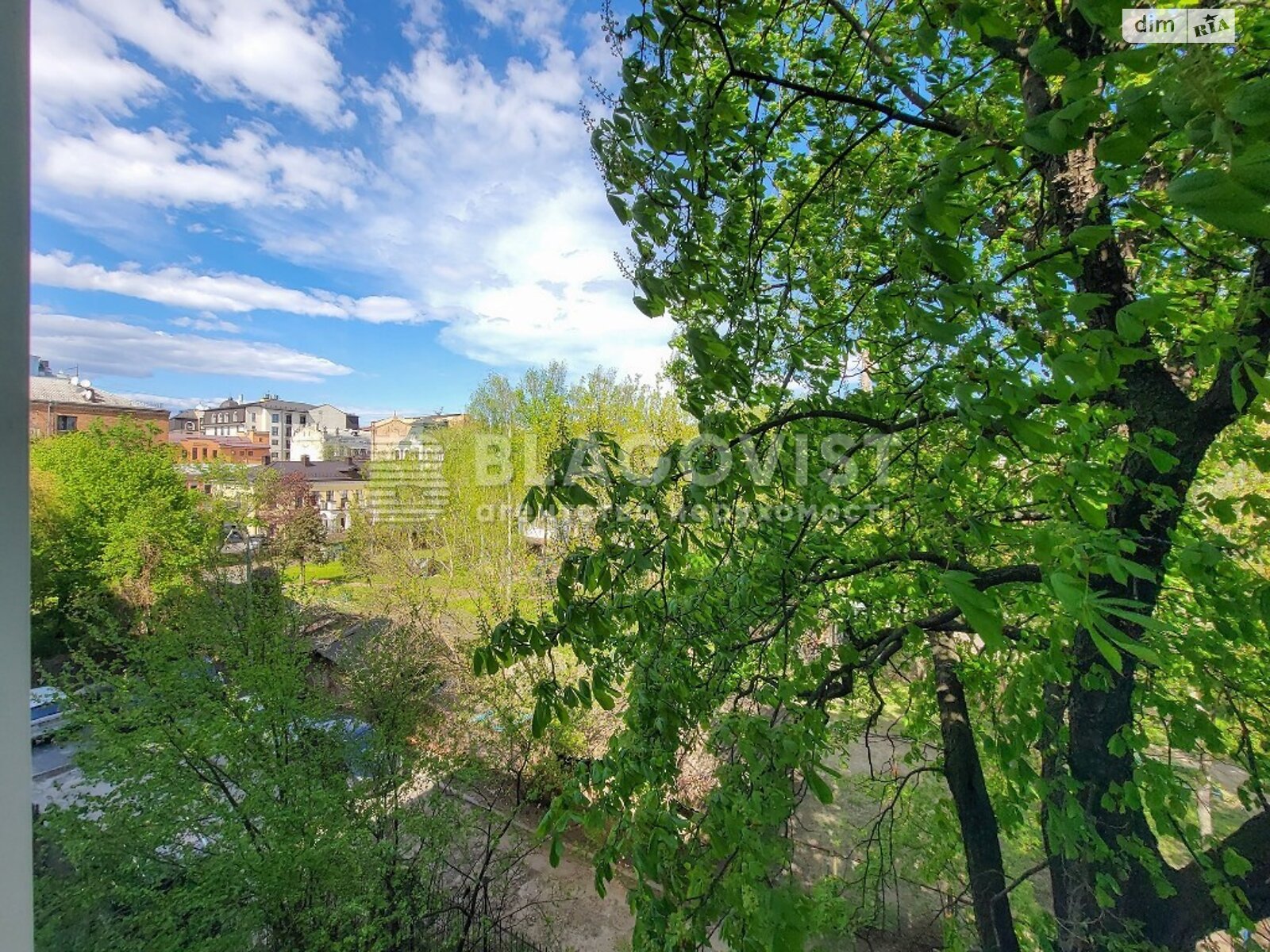 Продаж двокімнатної квартири в Києві, на вул. Петра Сагайдачного 16Б, район Поділ фото 1