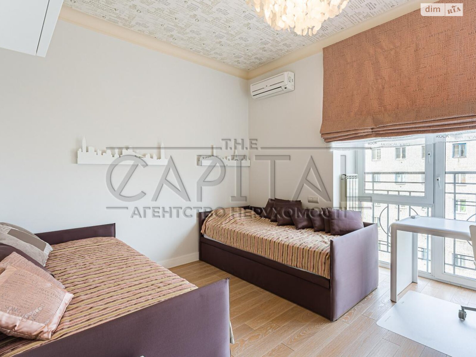 двоповерховий будинок з гаражем, 35 кв. м, цегла. Продаж у Видрові Доли фото 1 двоповерховий будинок з гаражем, 35 кв. м, цегла. Продаж у Видрові Доли фото 1