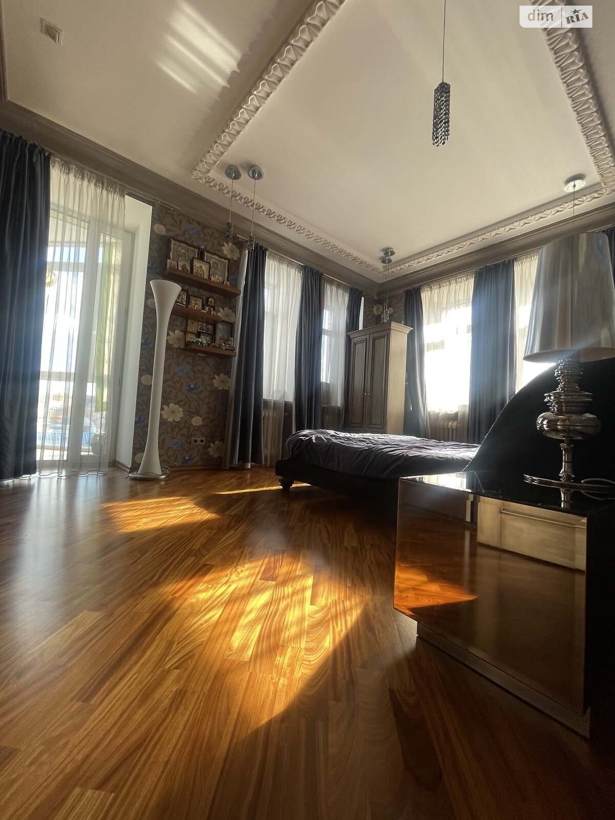 Продажа четырехкомнатной квартиры в Киеве, на ул. Почайнинская 70, район Подол фото 1 Продажа четырехкомнатной квартиры в Киеве, на ул. Почайнинская 70, район Подол фото 1