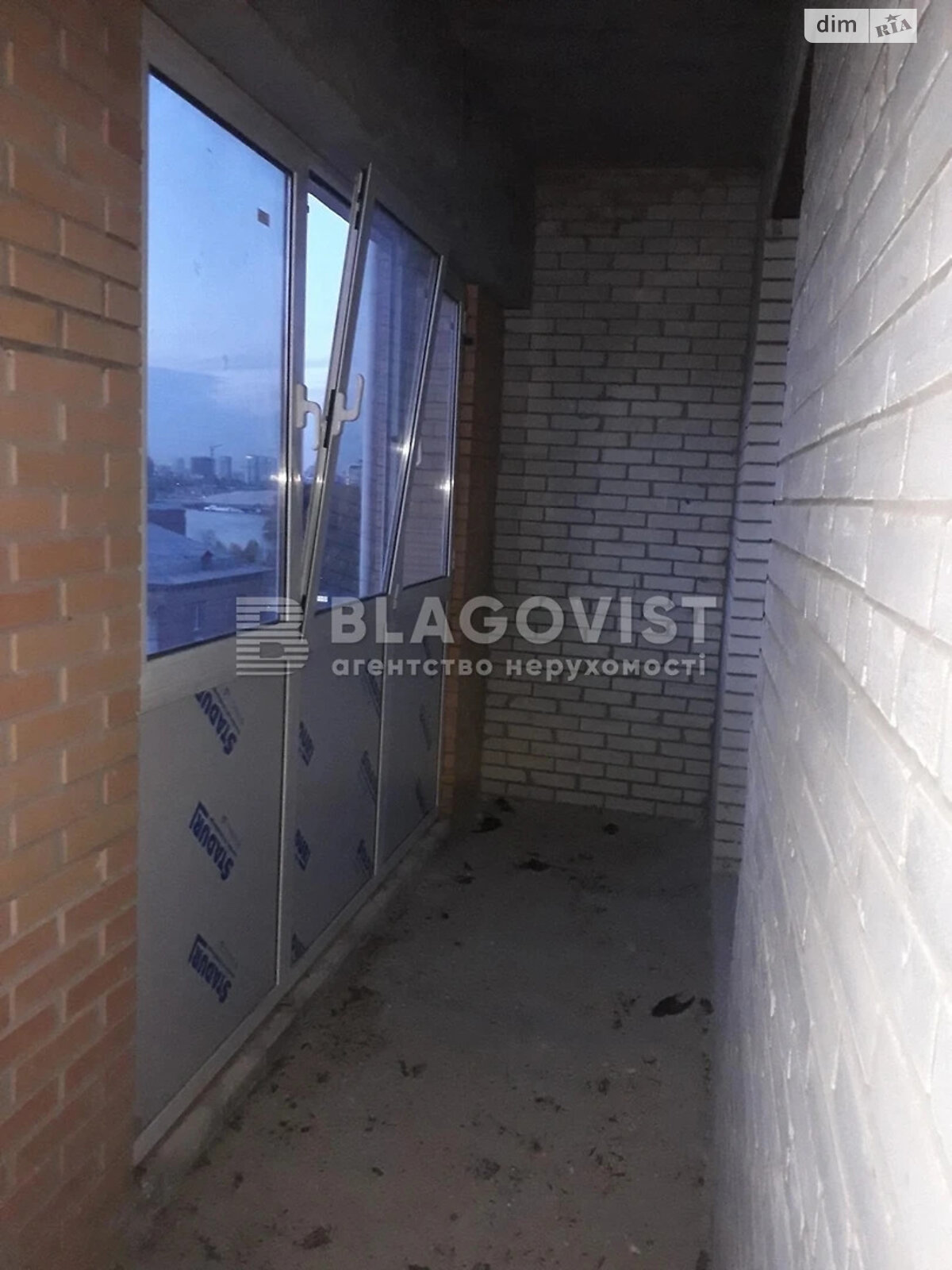 Продаж двокімнатної квартири в Києві, на вул. Почайнинська 70, район Поділ фото 1 Продаж двокімнатної квартири в Києві, на вул. Почайнинська 70, район Поділ фото 1