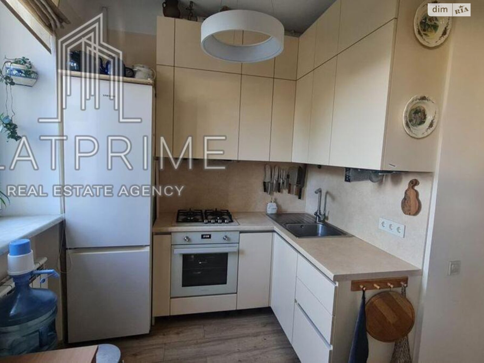 Продаж двокімнатної квартири в Києві, на пров. Покровський 8, район Поділ фото 1 Продаж двокімнатної квартири в Києві, на пров. Покровський 8, район Поділ фото 1