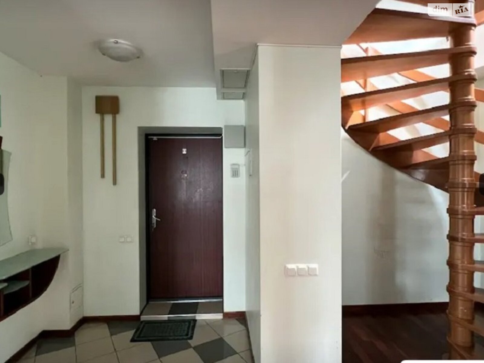Продаж чотирикімнатної квартири в Києві, на вул. Щекавицька 7/10, район Поділ фото 1 Продаж чотирикімнатної квартири в Києві, на вул. Щекавицька 7/10, район Поділ фото 1