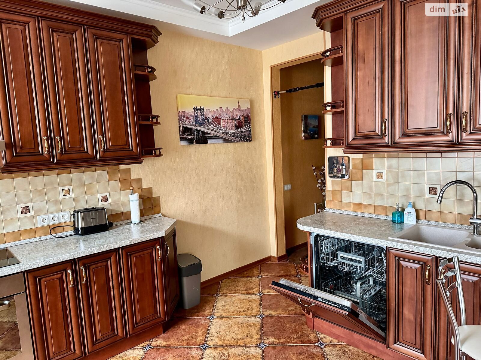 Продаж двокімнатної квартири в Києві, на вул. Щекавицька 30/39, район Поділ фото 1 Продаж двокімнатної квартири в Києві, на вул. Щекавицька 30/39, район Поділ фото 1
