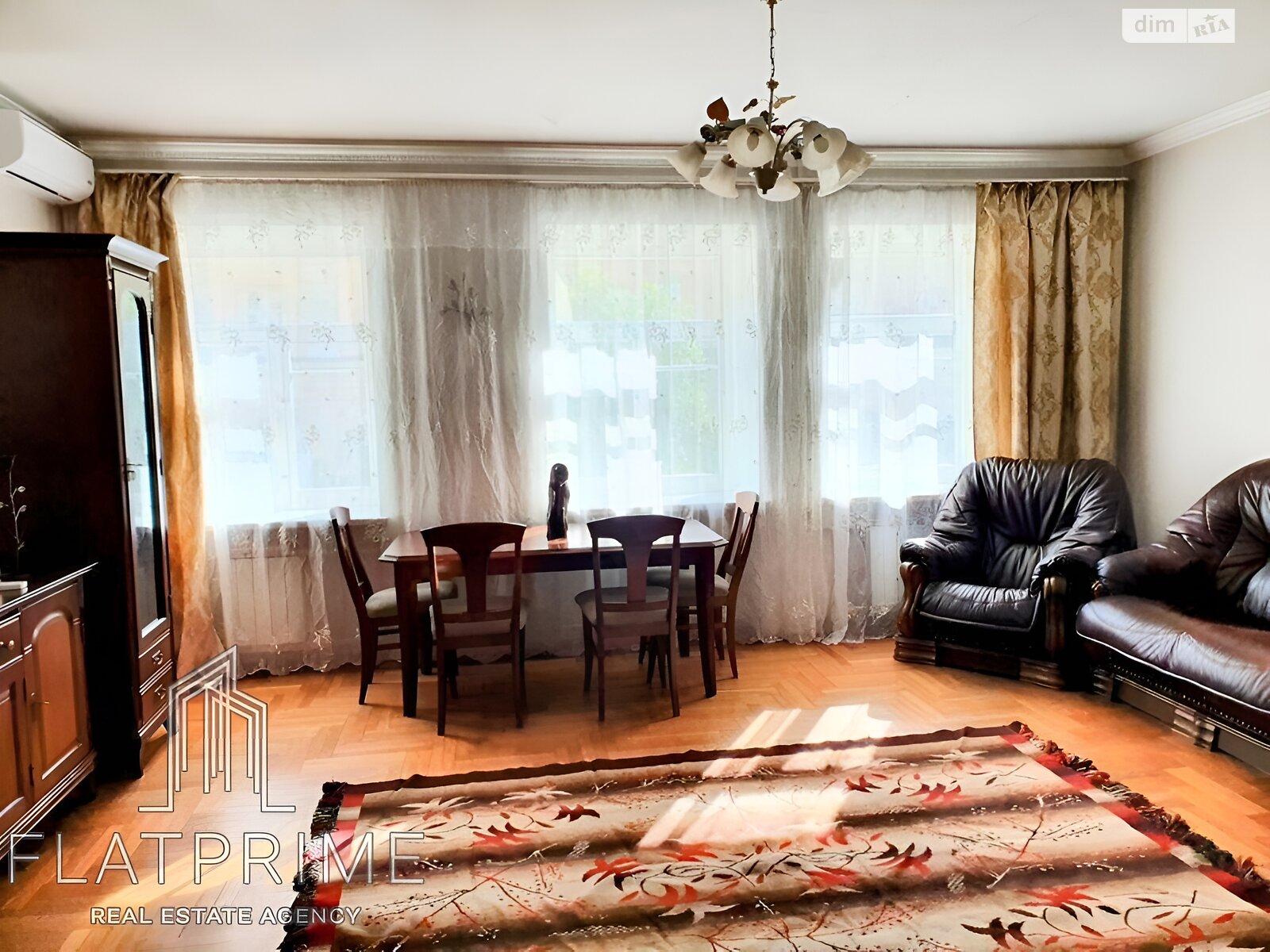 Продажа трехкомнатной квартиры в Киеве, на ул. Щекавицкая 7/10, район Подол фото 1 Продажа трехкомнатной квартиры в Киеве, на ул. Щекавицкая 7/10, район Подол фото 1